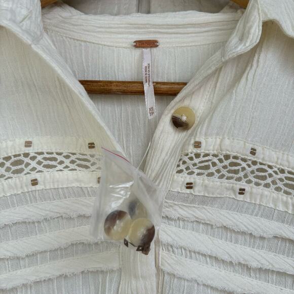 Free People Summer Stars Buttondown Blouse Top Size S in Ivory Relaxed Boxy Fit - Picture 6 of 6